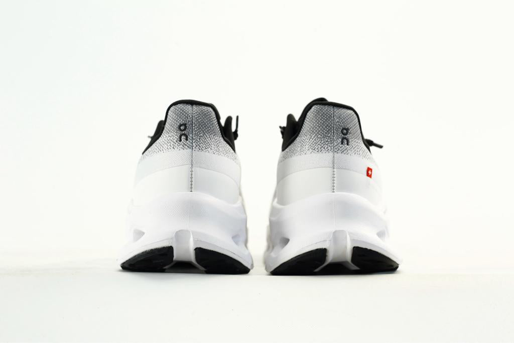 On Cloud Black/White Shoes